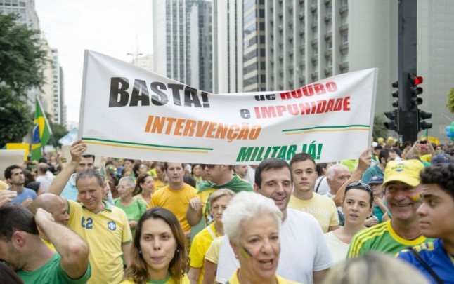 Manifestação na avenida Paulista em 15 de março
